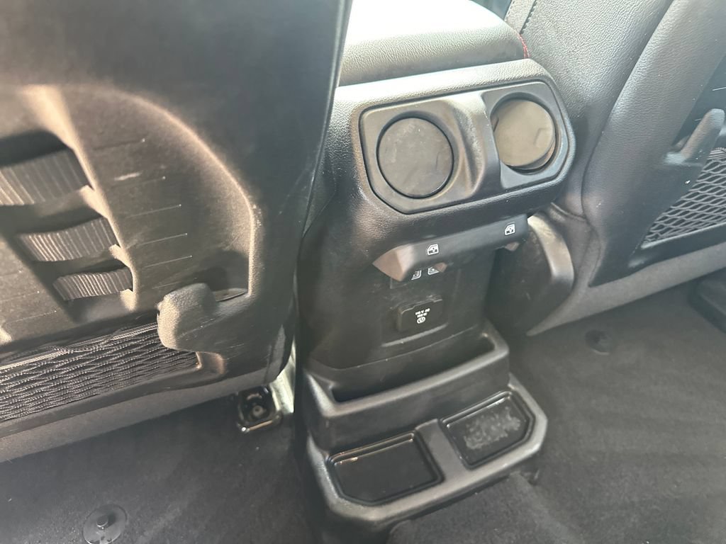 Used 2020 Jeep Wrangler Unlimited Rubicon w/ Dual Top Group AWD/4WD image 29