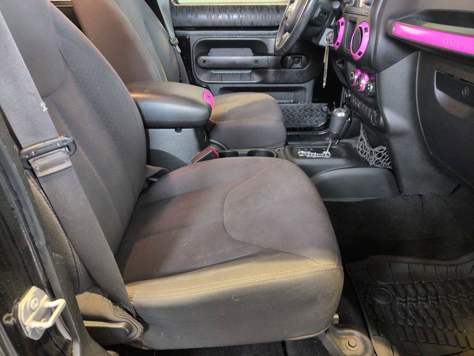 Used 2017 Jeep Wrangler Unlimited Sport w/ Connectivity Group image 19