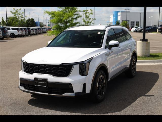 Used 2025 Kia Sorento S image 3