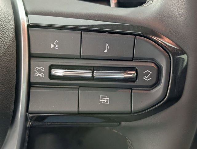 Used 2023 Chevrolet Colorado LT w/ LT Convenience Package II image 16