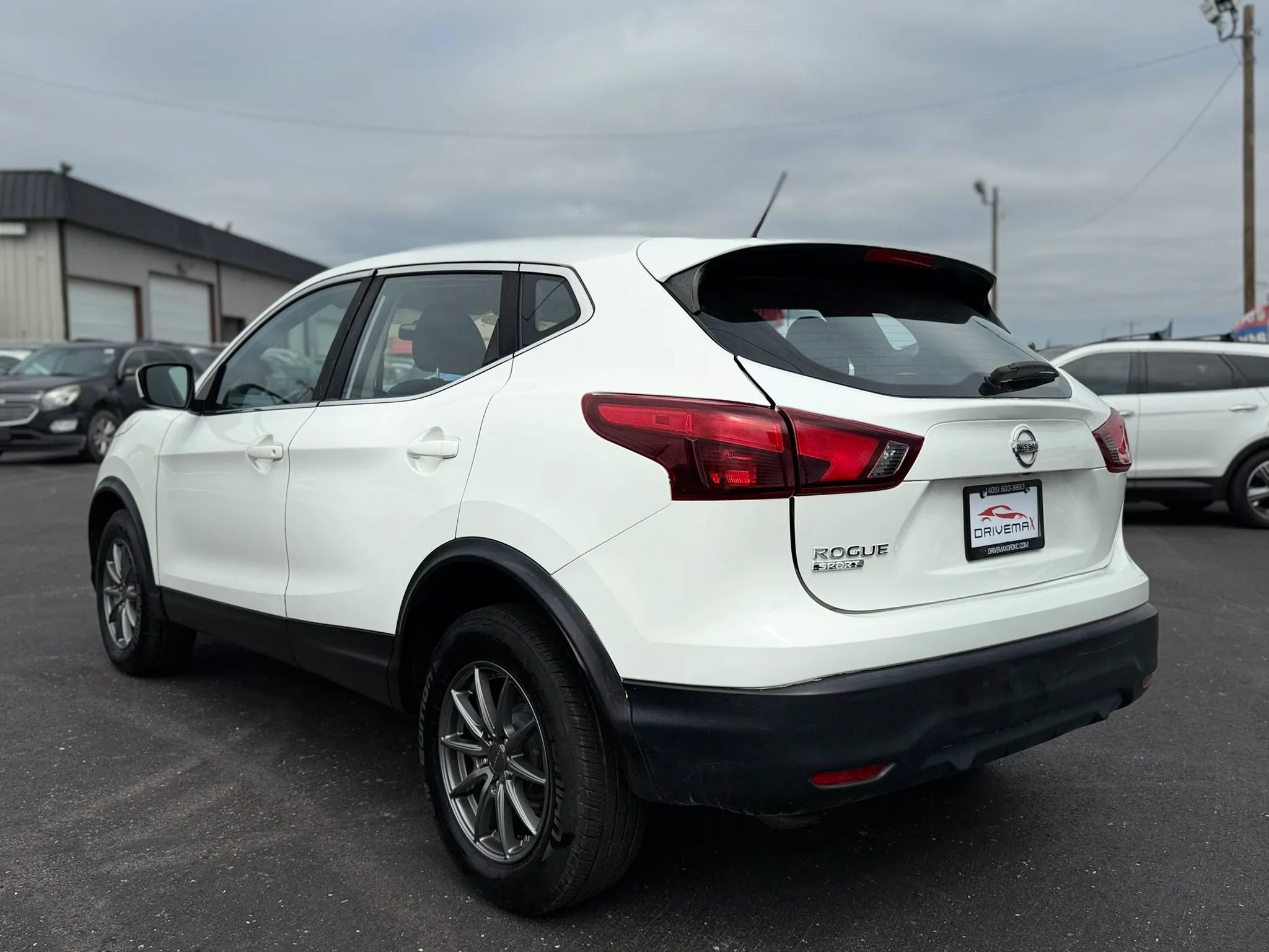 Used 2018 Nissan Rogue Sport S AWD/4WD image 10