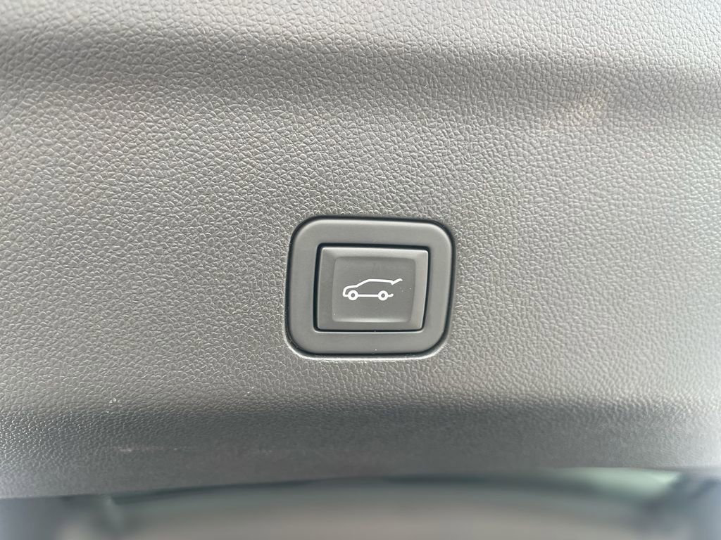 Certified 2024 Cadillac Escalade ESV Sport w/ LPO, ONYX Package image 7