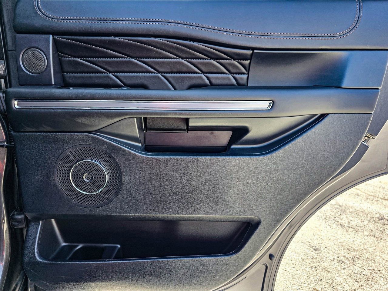 Used 2020 Ford Expedition Platinum image 42