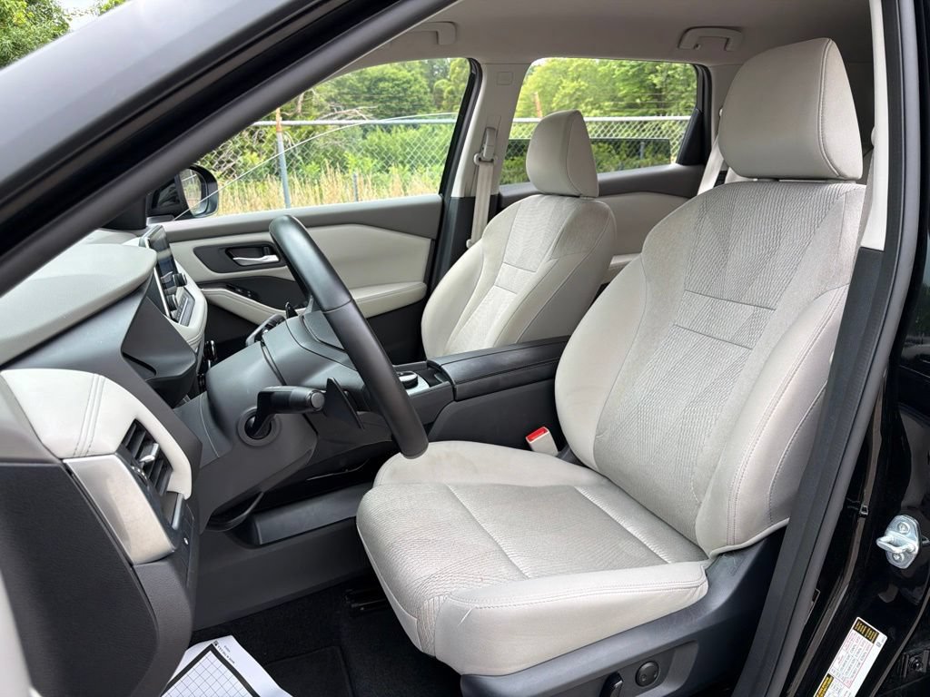 Used 2025 Nissan Rogue SV AWD/4WD image 22