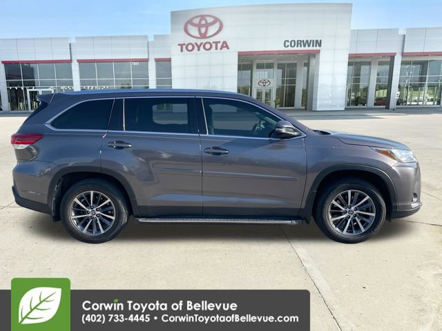 Used 2019 Toyota Highlander XLE image 6