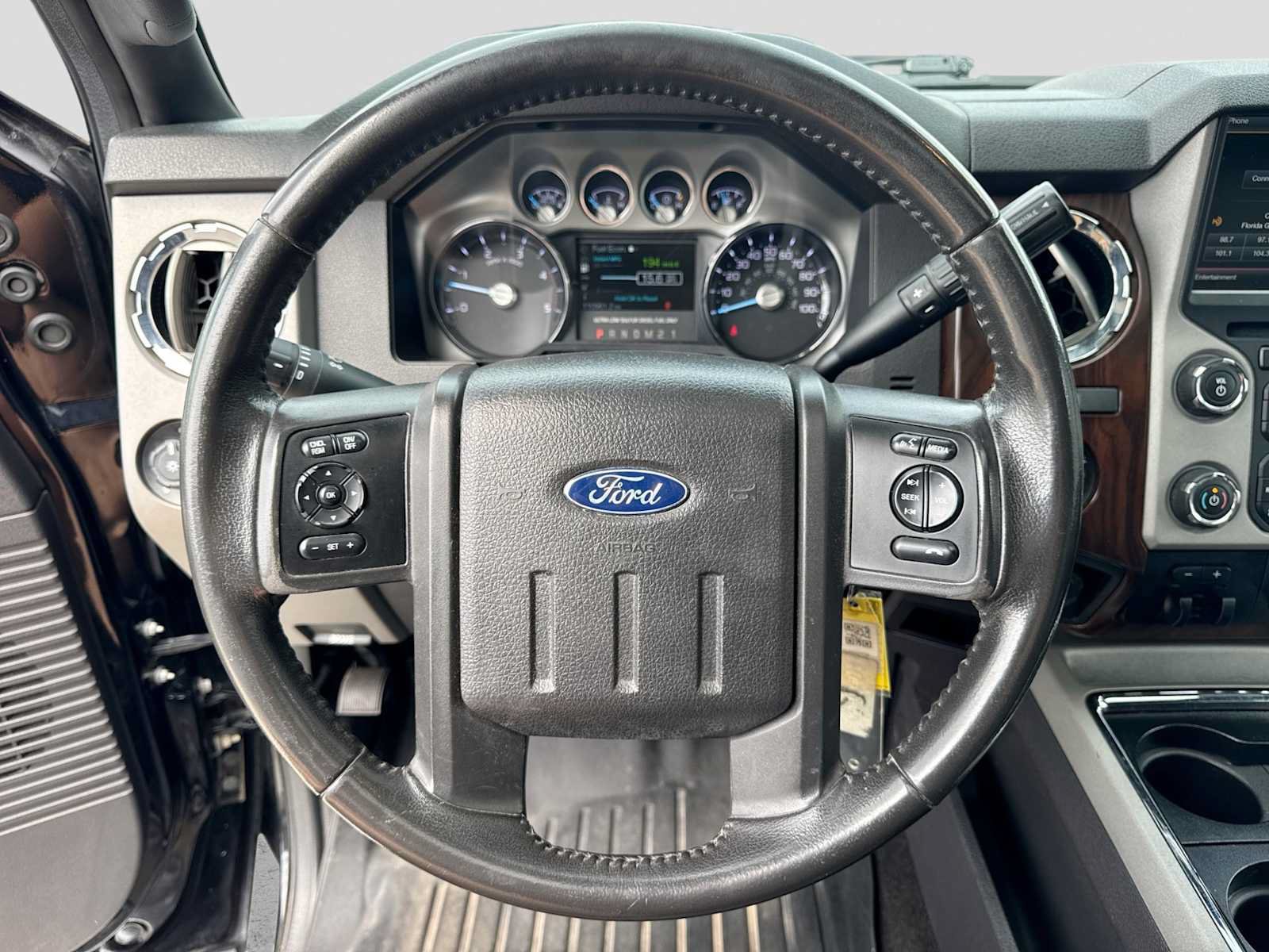 Used 2016 Ford F250 Lariat w/ Lariat Ultimate Package AWD/4WD image 23