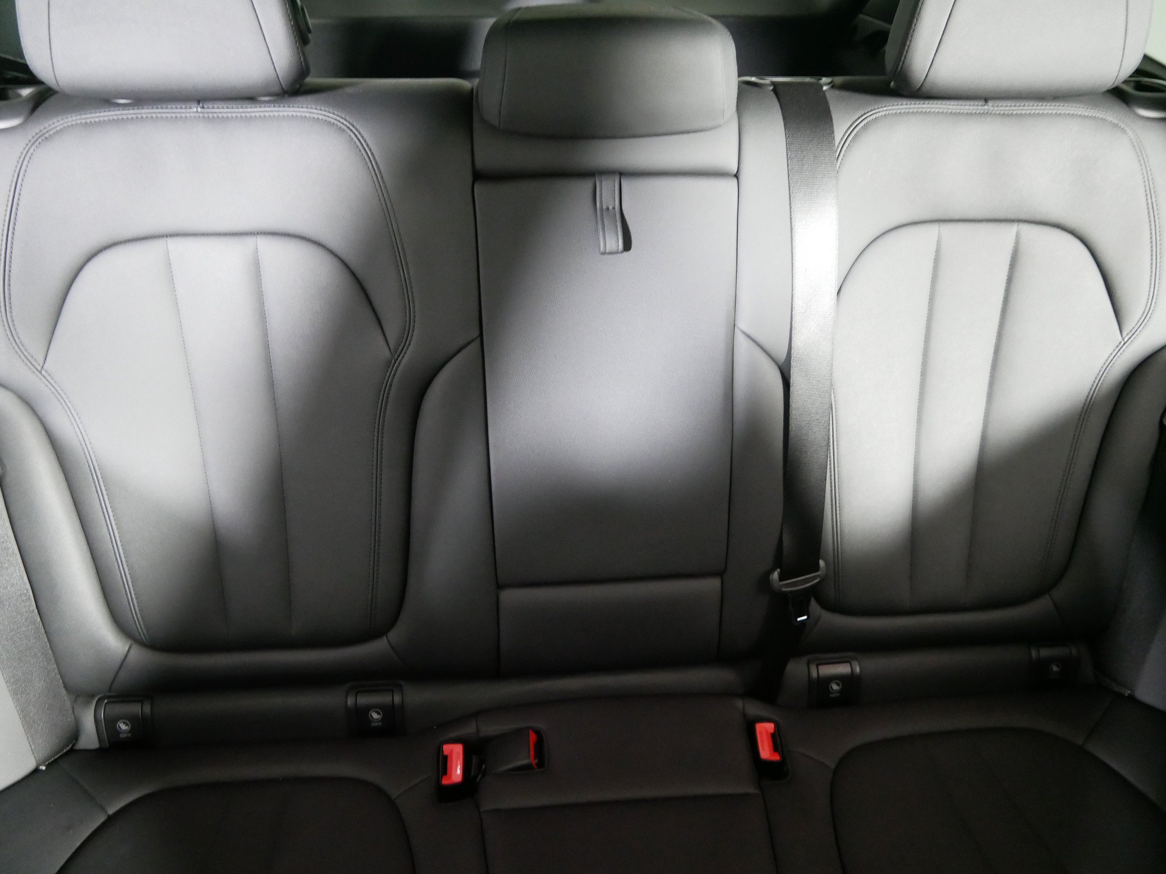 Used 2022 BMW X5 xDrive40i w/ Premium Package AWD/4WD image 13