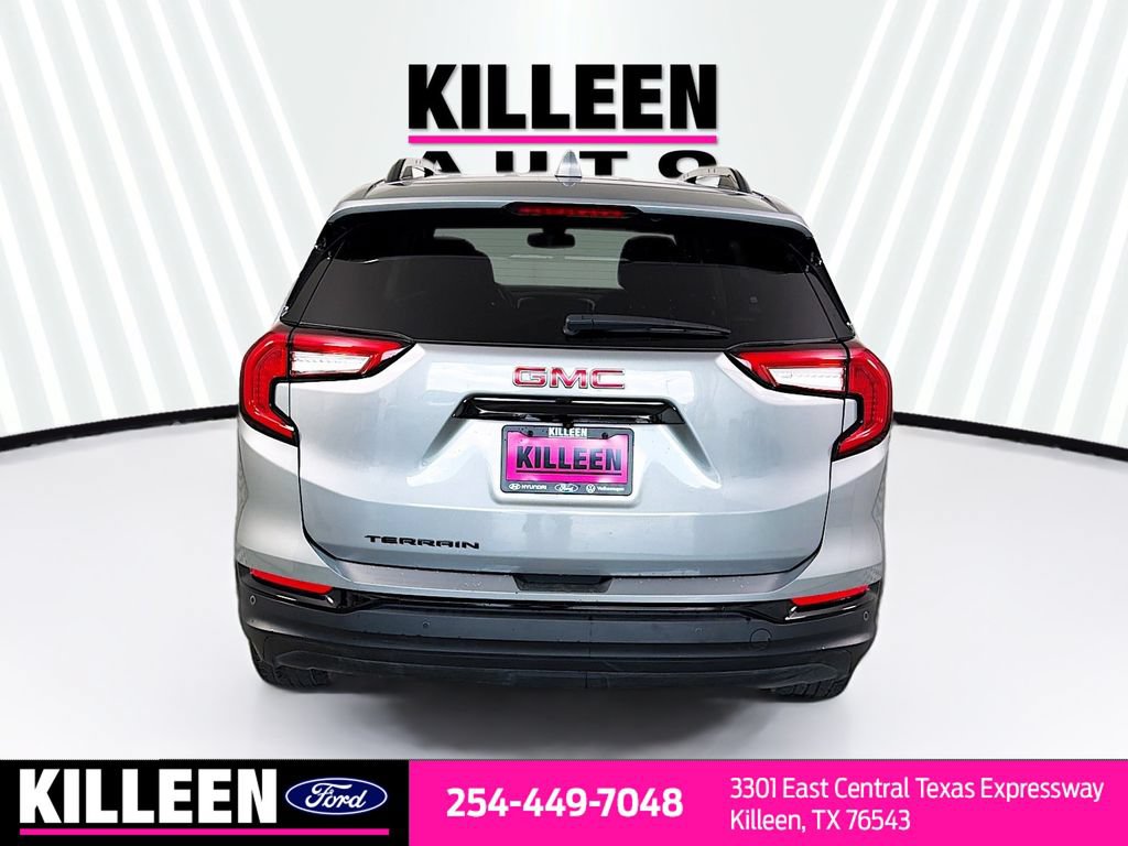 Used 2024 GMC Terrain SLE w/ Driver Convenience Package FWD image 7