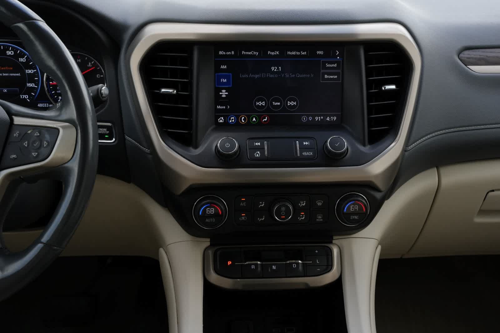 Used 2022 GMC Acadia Denali w/ Denali Ultimate Package FWD image 13