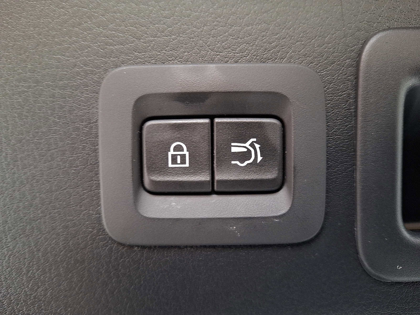 Certified 2025 MAZDA CX-30 AWD 2.5 S w/ Premium Package image 29