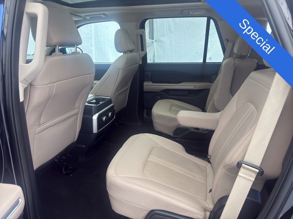 Used 2024 Ford Expedition Limited image 14