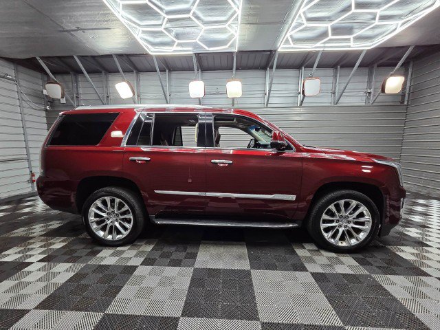 Used 2019 Cadillac Escalade Luxury AWD/4WD image 10