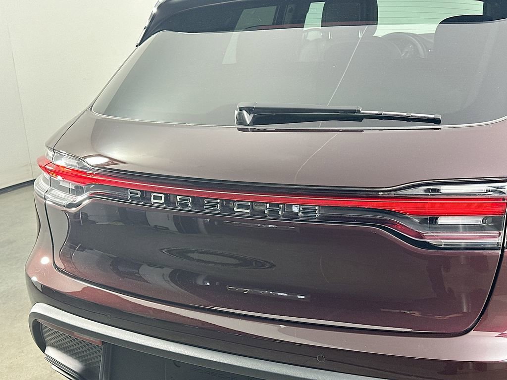 New 2026 Porsche Macan Turbo AWD/4WD image 33