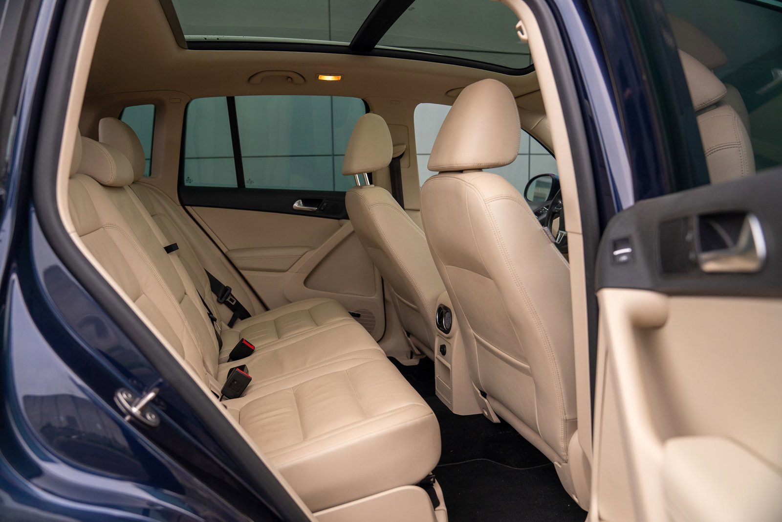 Used 2016 Volkswagen Tiguan SEL image 23