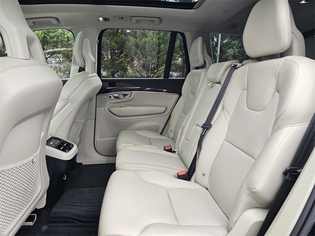 Used 2016 Volvo XC90 T6 Momentum w/ Momentum Plus Package image 19