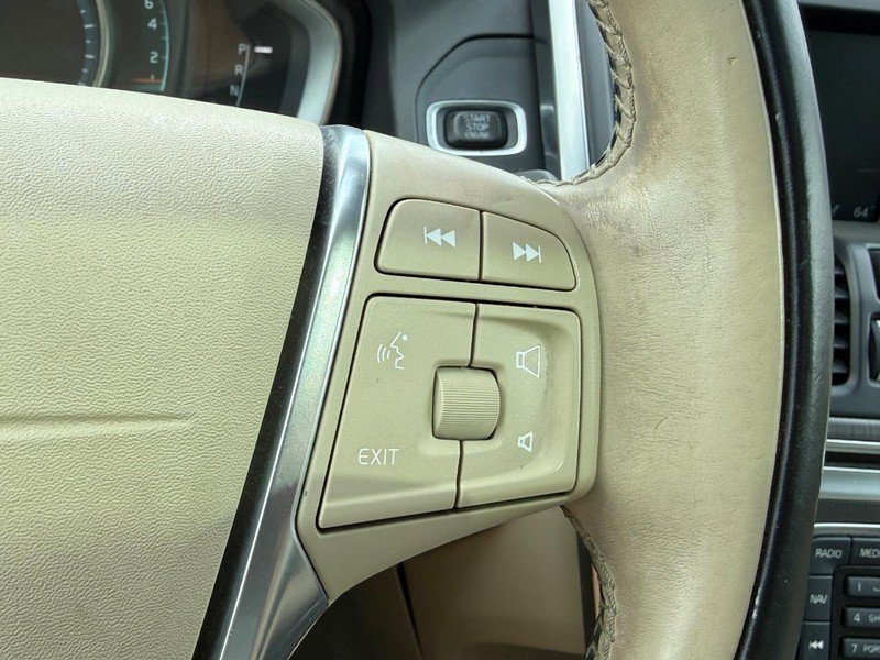 Used 2016 Volvo XC60 T5 Platinum FWD image 20