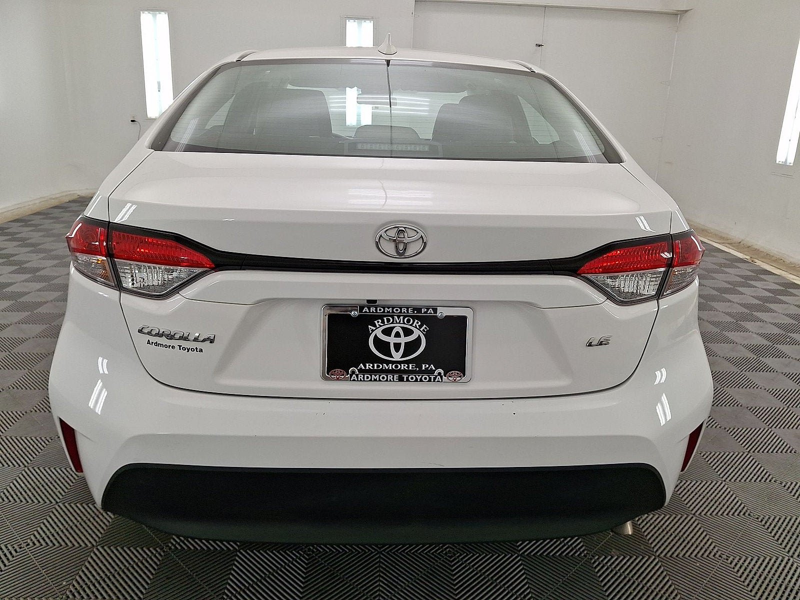 Certified 2025 Toyota Corolla LE FWD image 14