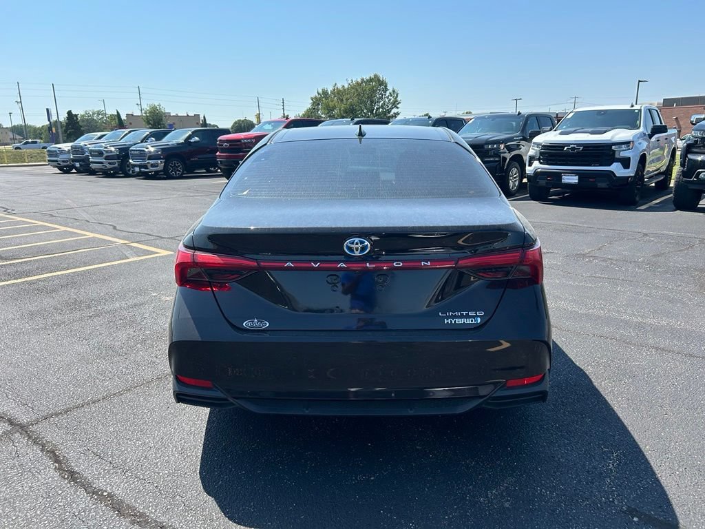 Used 2019 Toyota Avalon Limited FWD image 10
