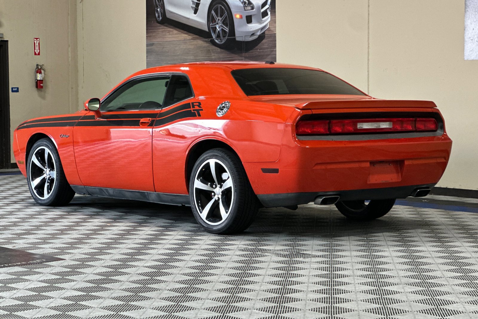 Used 2013 Dodge Challenger R/T image 6