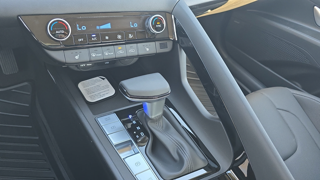 New 2026 Hyundai Elantra Limited FWD image 21