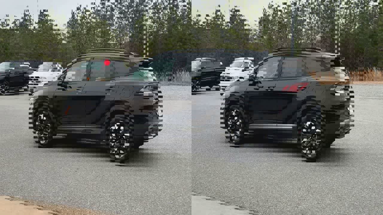 Used 2023 Kia Sportage X-Line w/ X-Line Premium Package image 6