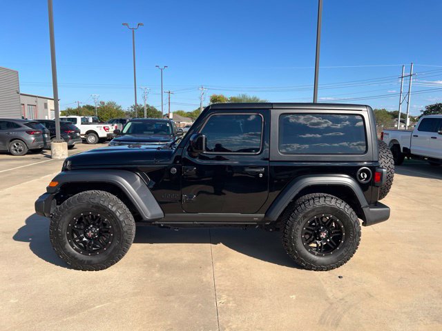 Used 2025 Jeep Wrangler Sport AWD/4WD image 5