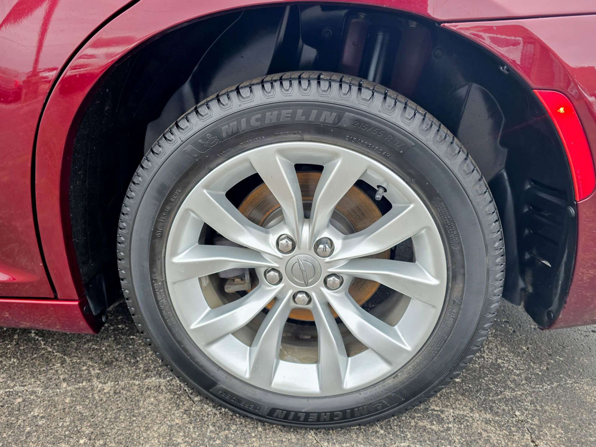 Used 2018 Chrysler 300 Touring image 15