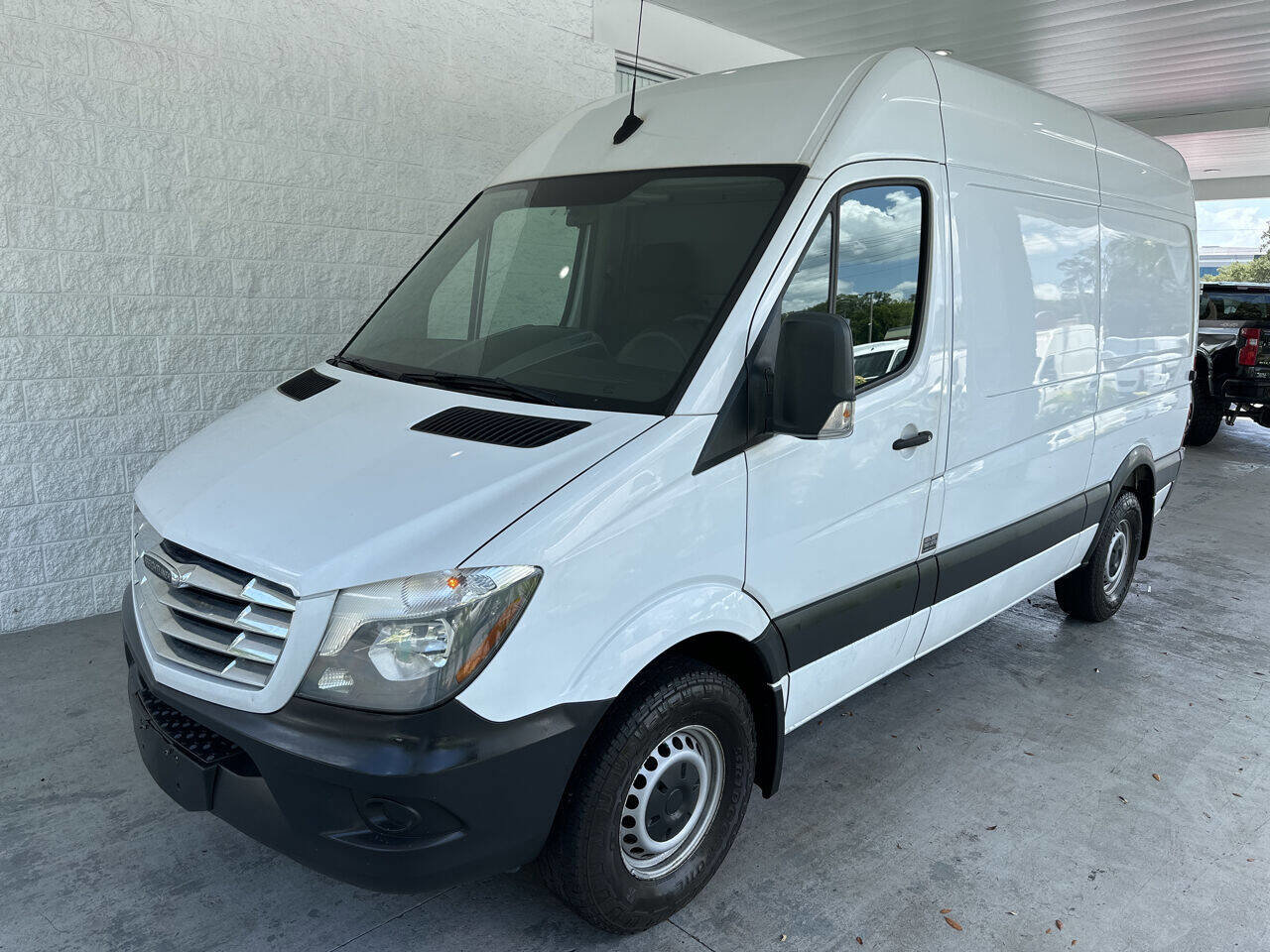Used 2018 Freightliner Sprinter 2500 image 3