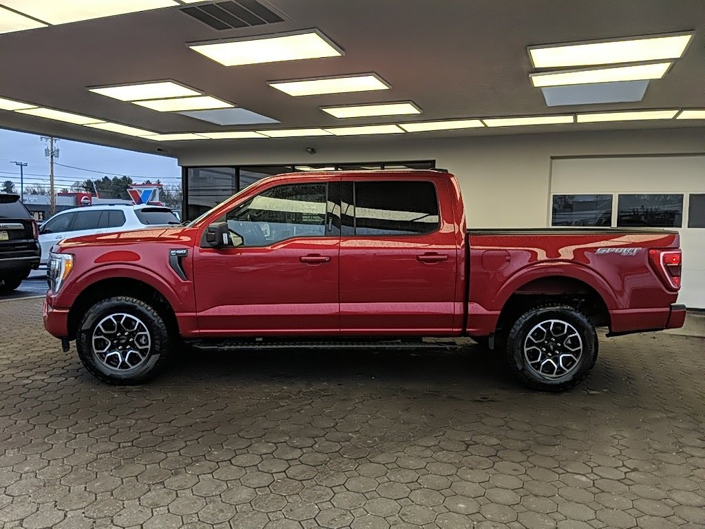 Certified 2022 Ford F150 XLT w/ Equipment Group 302A High image 9