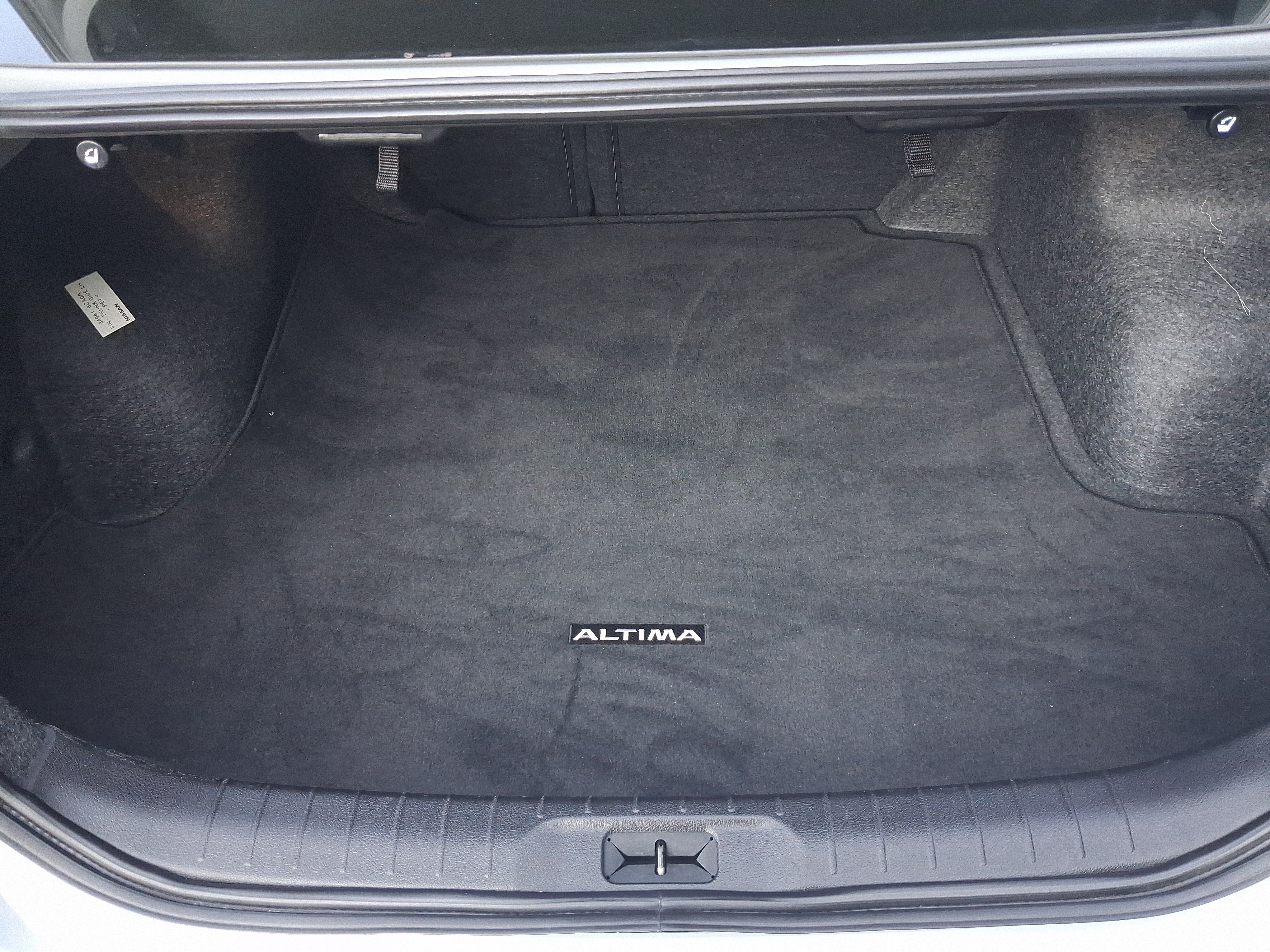Used 2024 Nissan Altima 2.5 SR FWD image 28