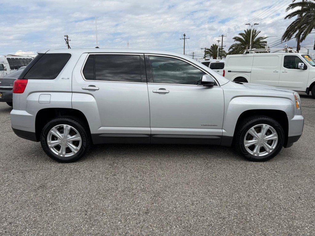 Used 2017 GMC Terrain SLE FWD image 4