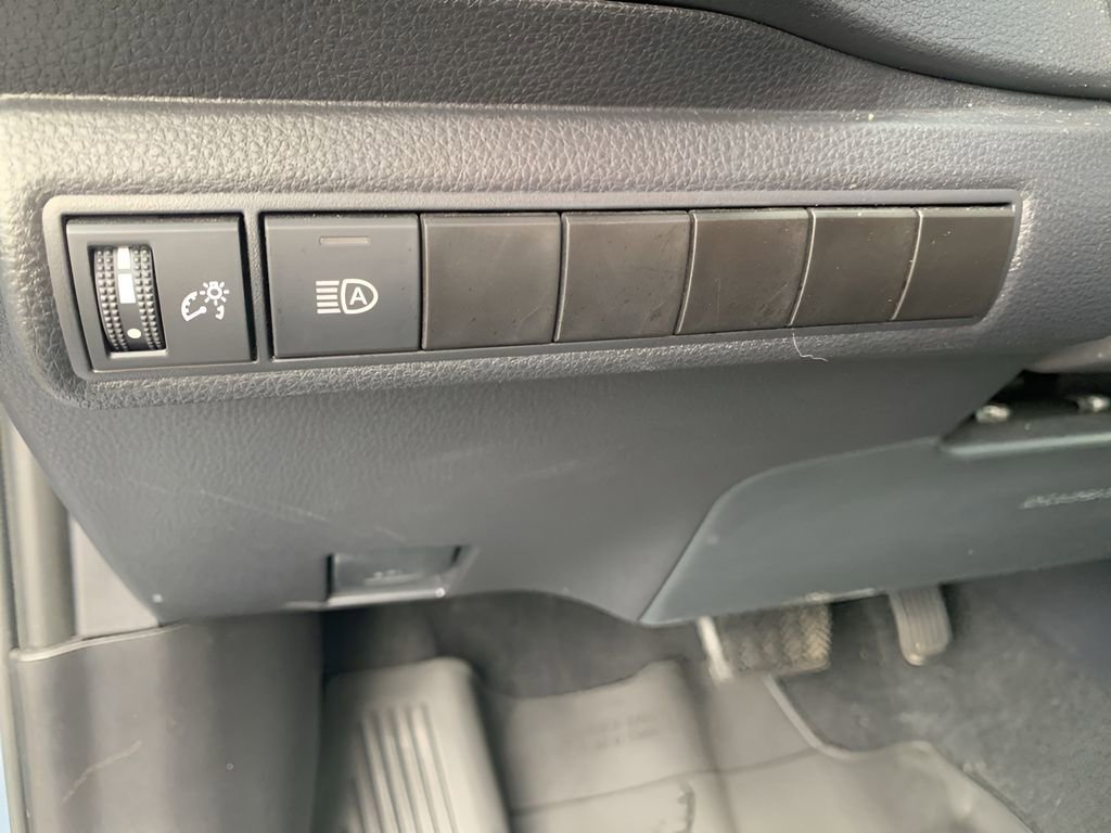 Used 2024 Toyota Corolla SE image 28