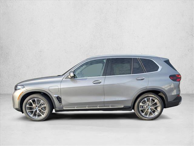 New 2026 BMW X5 xDrive50e image 9