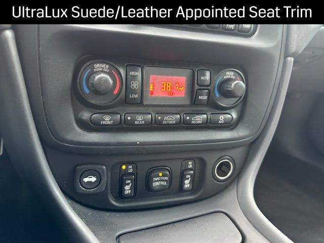 Used 2005 Pontiac Bonneville GXP image 10