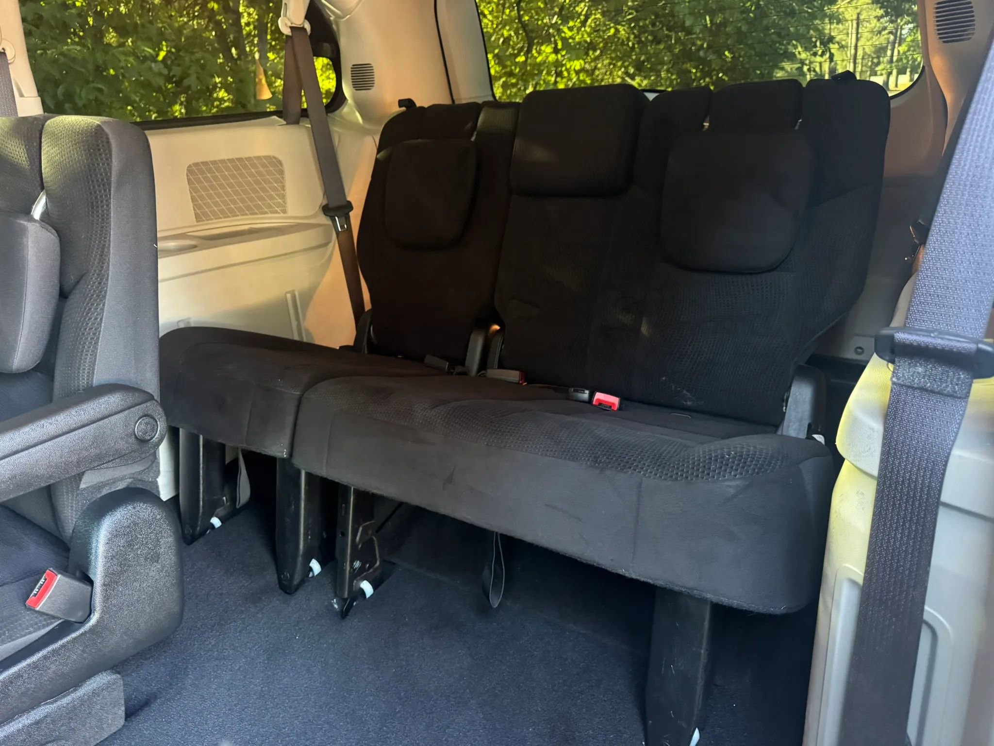 Used 2019 Dodge Grand Caravan SE w/ UConnect Hands-Free Group FWD image 14