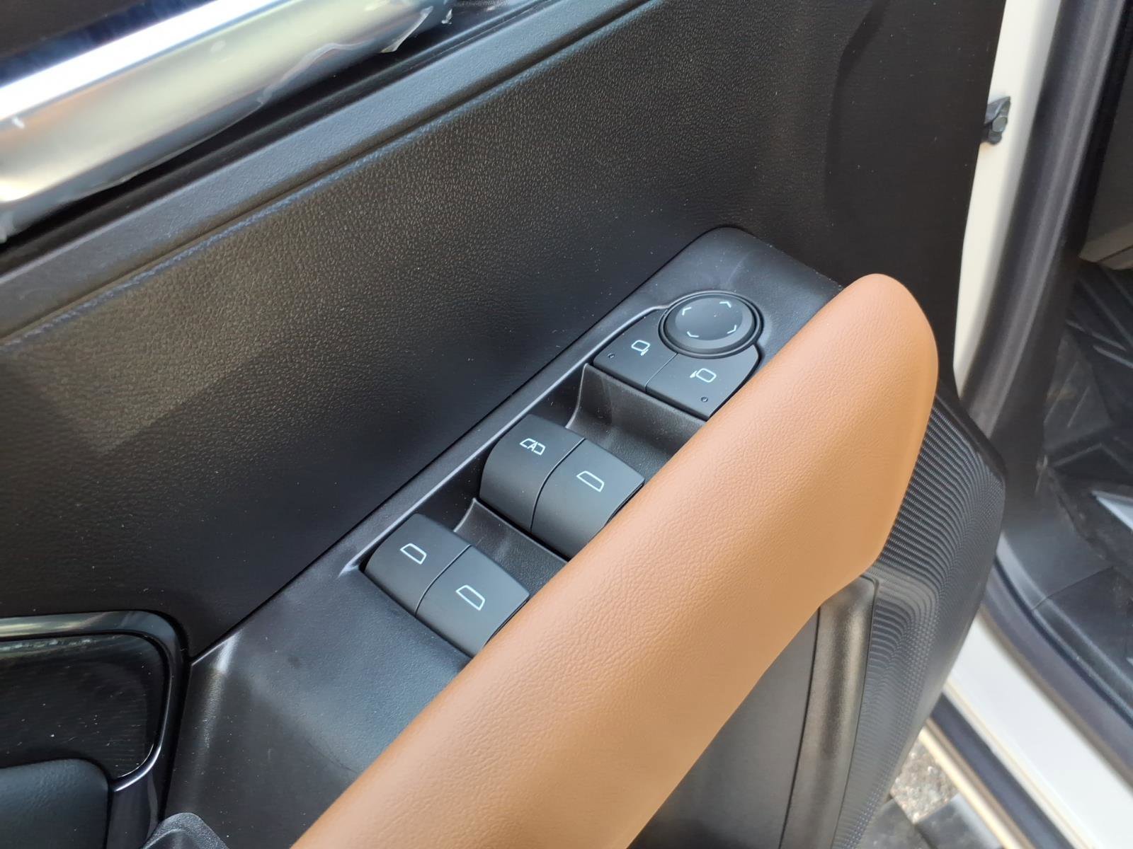 New 2026 GMC Canyon AT4 AWD/4WD image 15