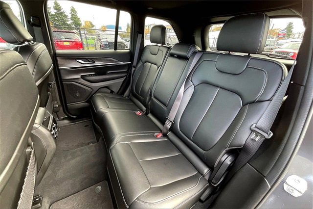 Used 2024 Jeep Grand Cherokee Limited w/ Trailer Tow Package image 27