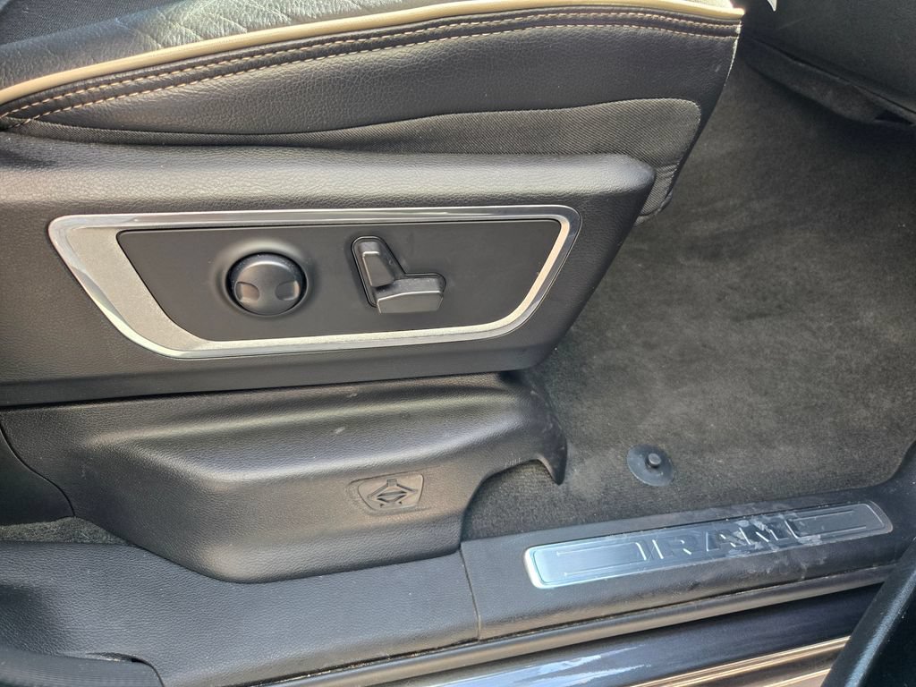 Used 2022 RAM 1500 Laramie w/ Sport Appearance Package AWD/4WD image 37
