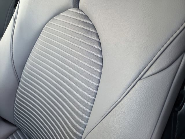 Used 2024 Toyota Camry SE image 12