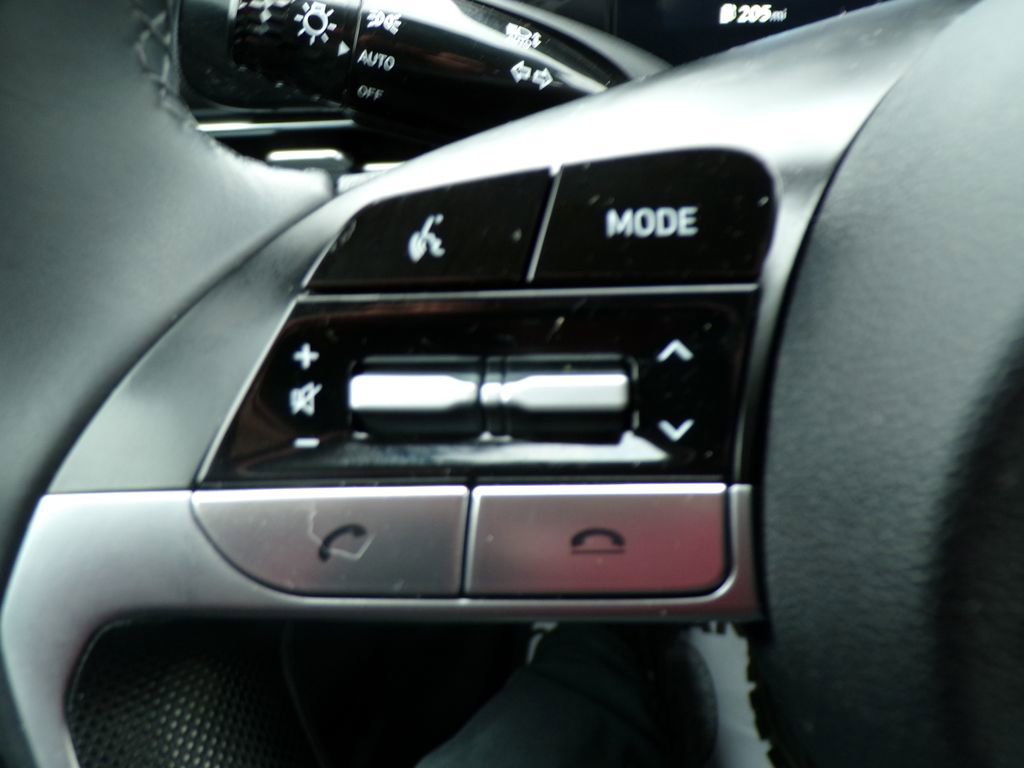 Certified 2023 Hyundai Elantra Limited w/ Cargo Package FWD image 20
