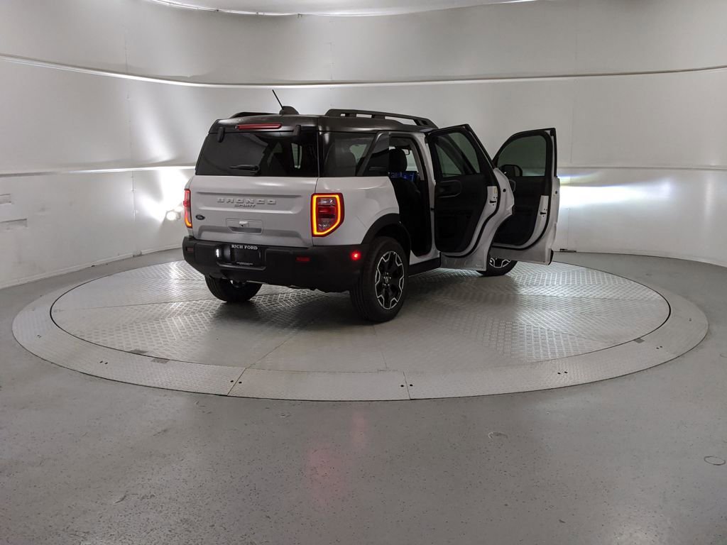 New 2025 Ford Bronco Sport Outer Banks w/ Outer Banks Tech Package+ image 9