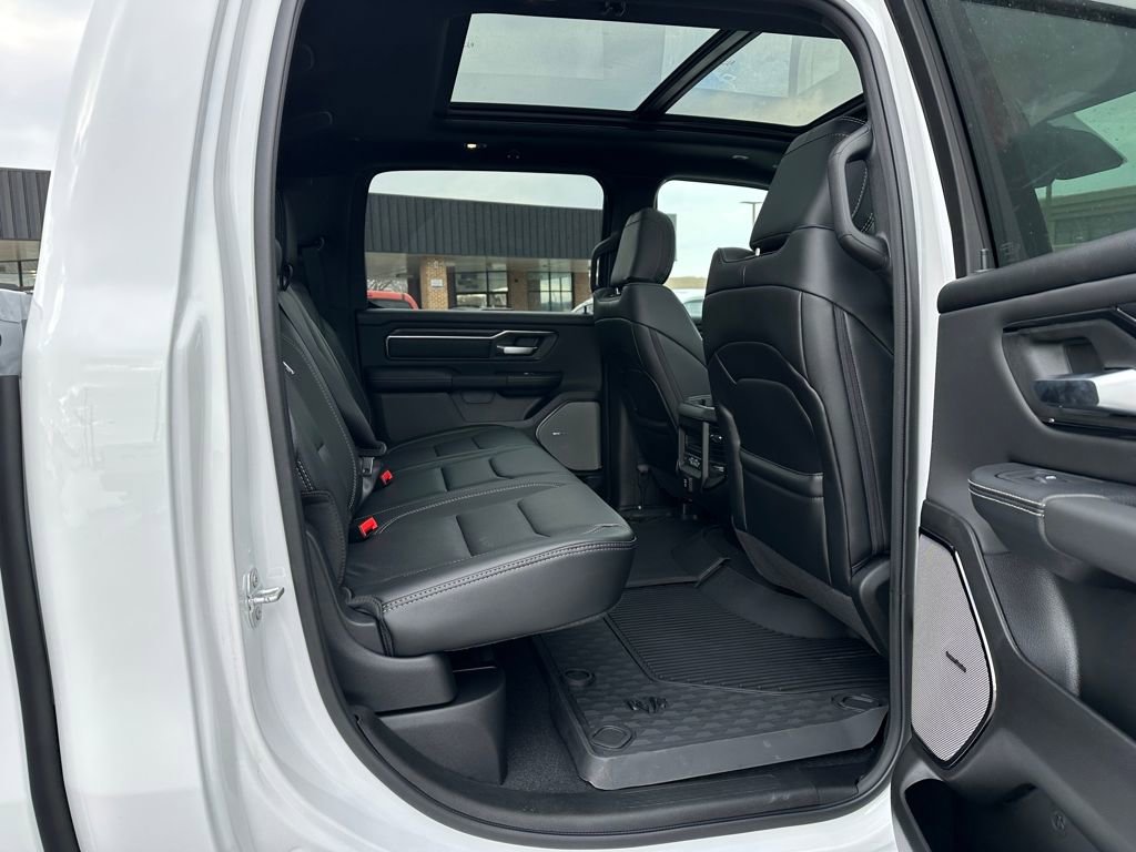 New 2026 RAM 1500 Laramie AWD/4WD image 14