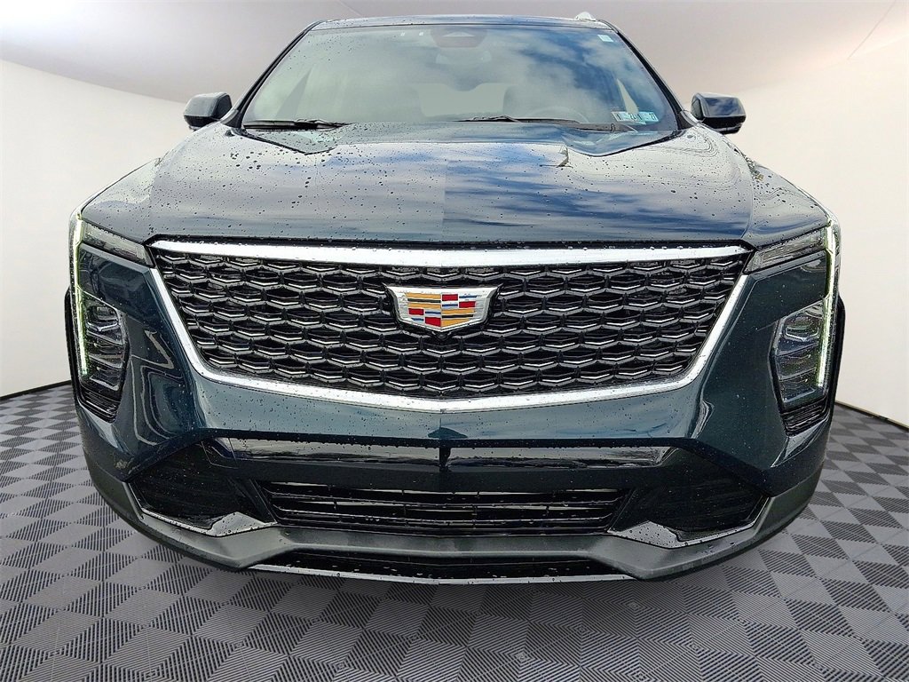 Used 2025 Cadillac XT4 Premium Luxury w/ Cold Weather Package image 6