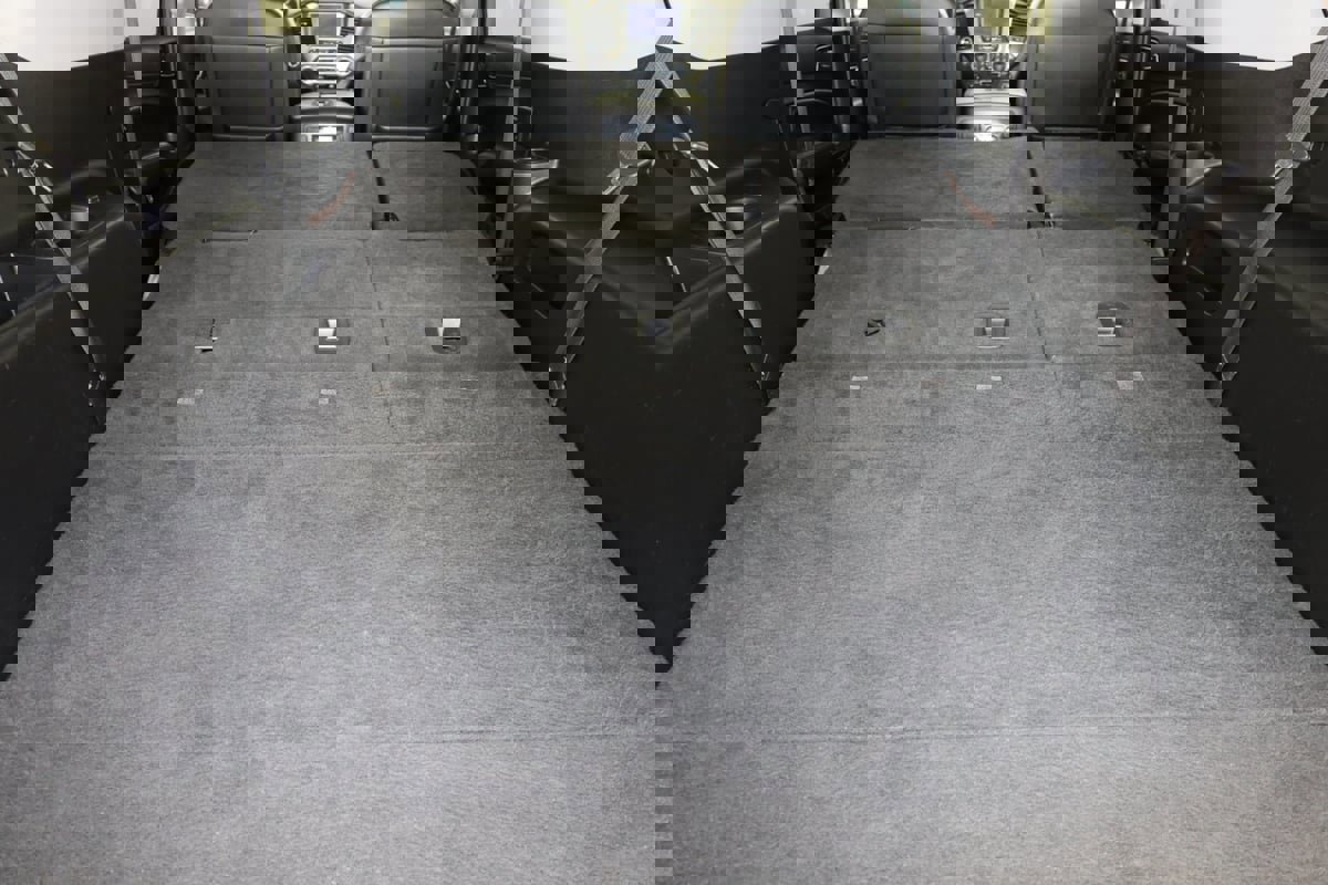 Used 2019 Chevrolet Suburban Premier image 20