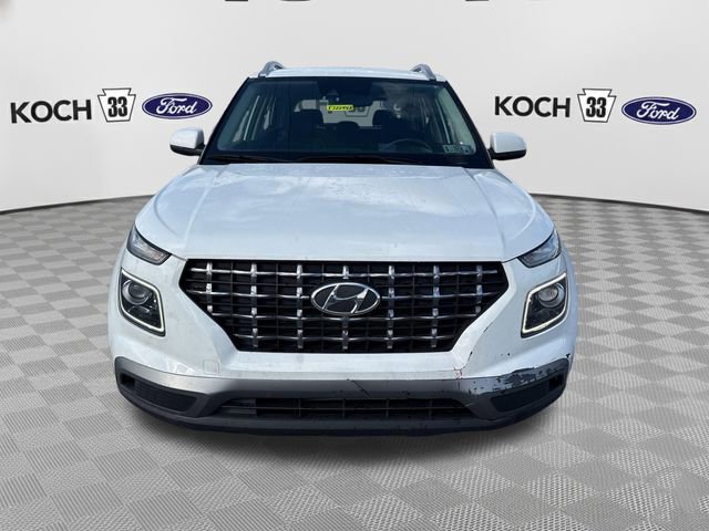 Used 2021 Hyundai Venue SEL w/ Premium Package image 2