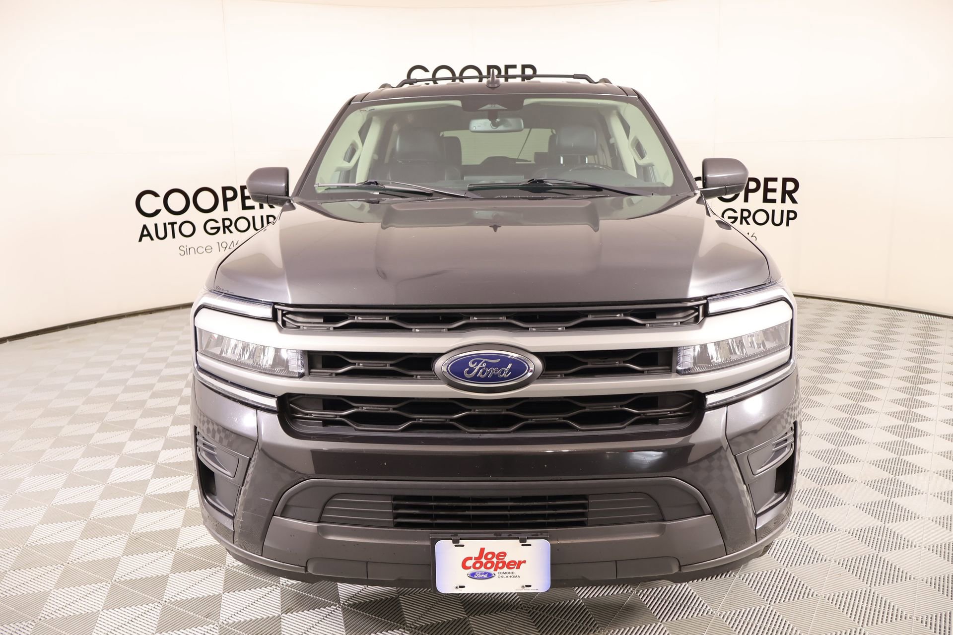 Used 2024 Ford Expedition Max XLT image 10