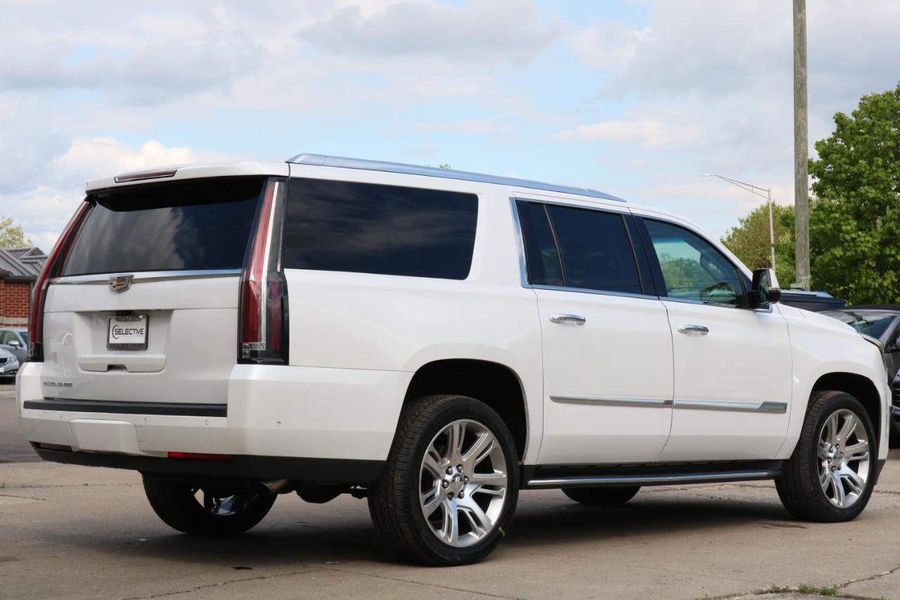 Used 2018 Cadillac Escalade ESV Luxury AWD/4WD image 10
