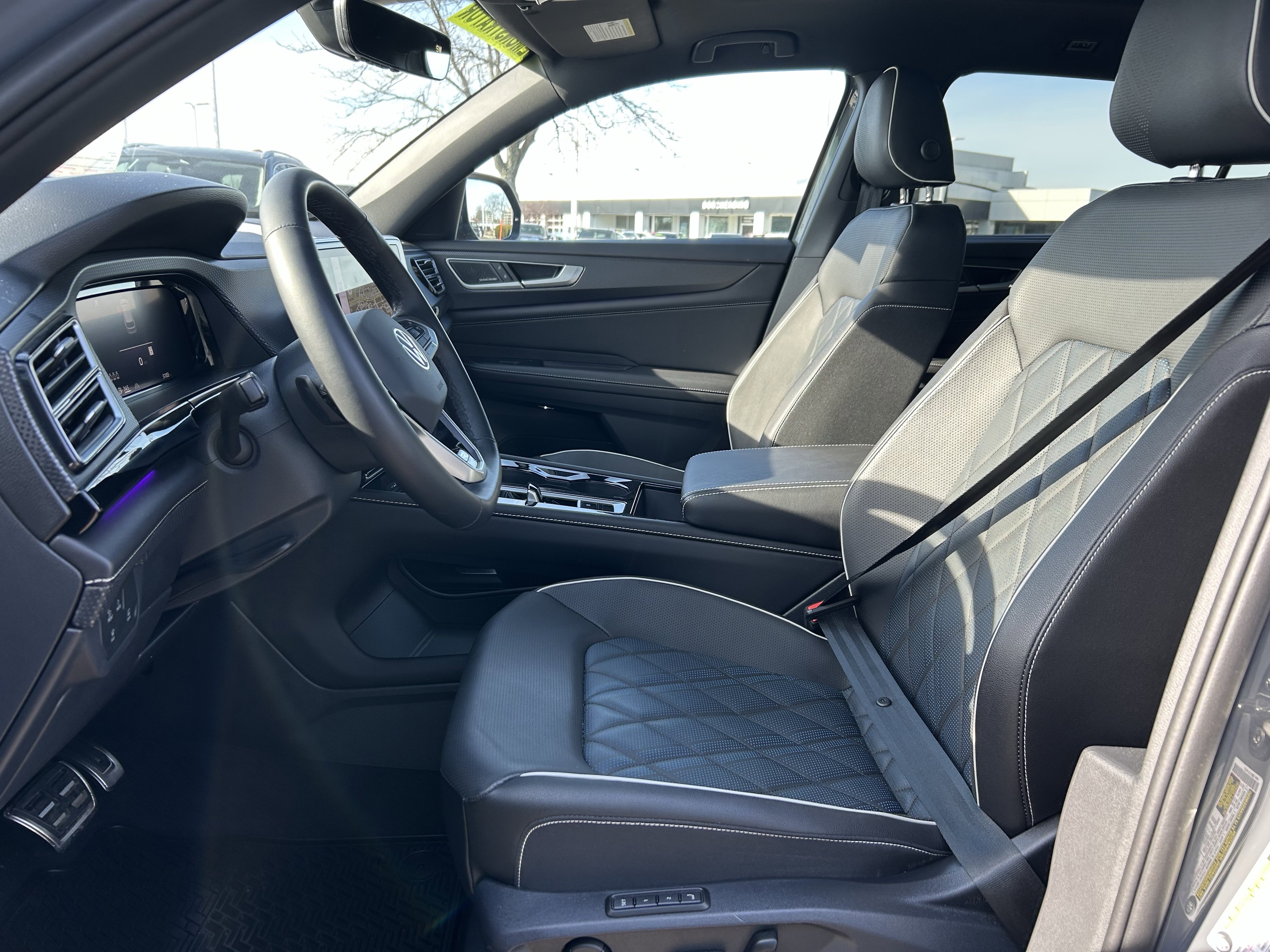 New 2026 Volkswagen Atlas Cross Sport SEL Premium R-Line image 22