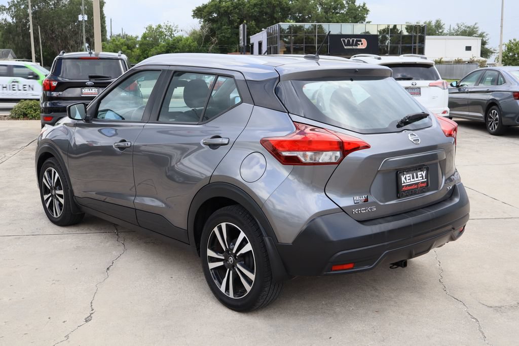 Used 2018 Nissan Kicks SV FWD image 7