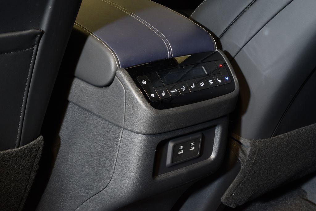 New 2026 INFINITI QX60 Sport w/ Dark Cargo Package image 32